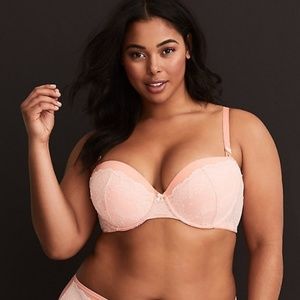 🆕️ Coral and white push-up demi bra size 36C